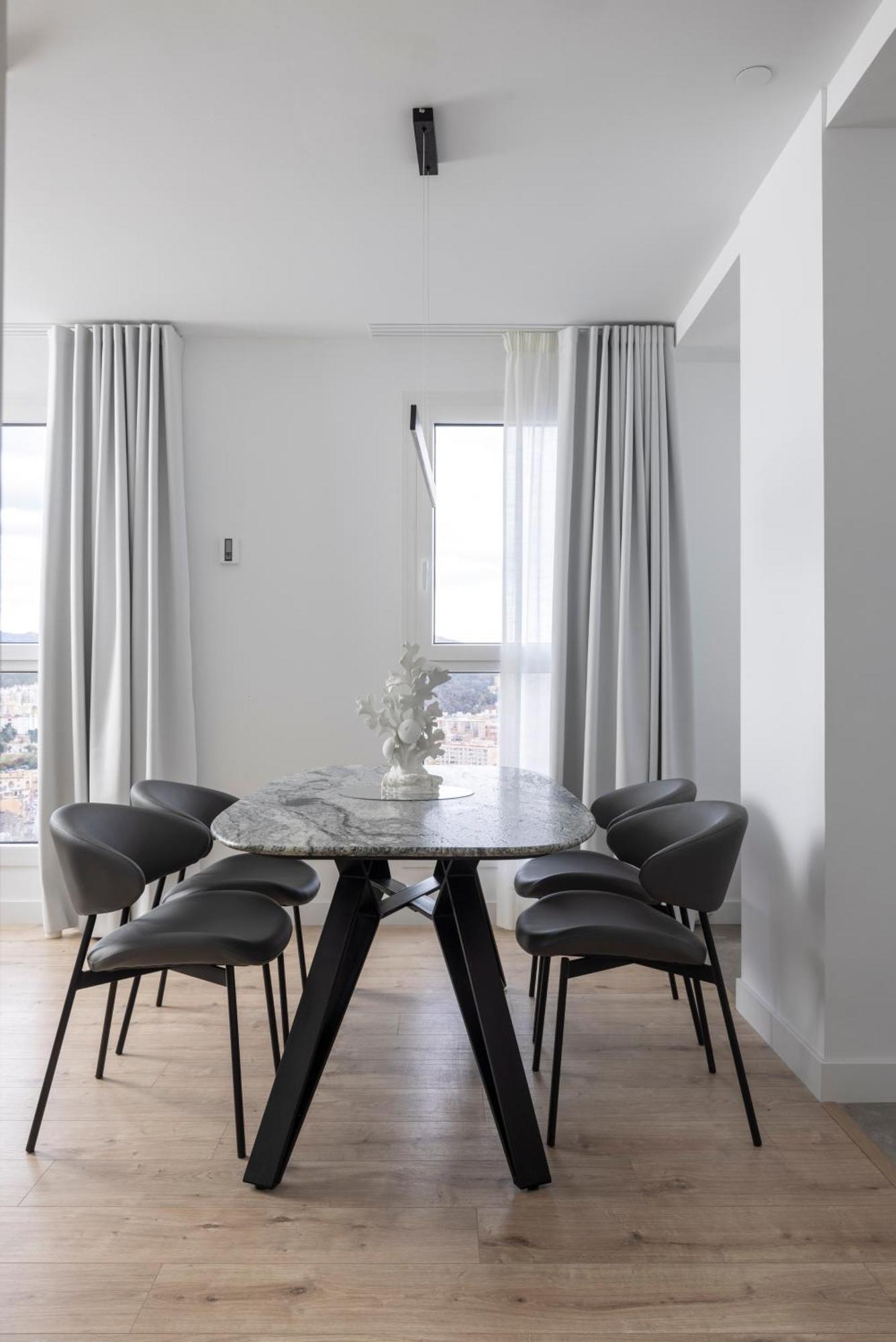 Apartment Urban Sky 3 Bed 22k